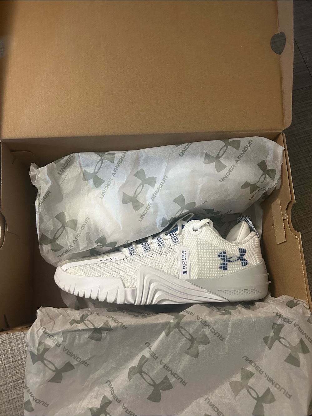 Under Armour Tribase Reign 6